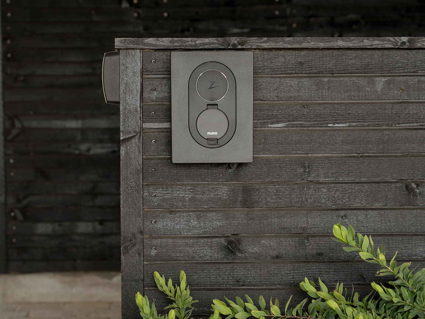 Ladeboks installeret i sommerhus