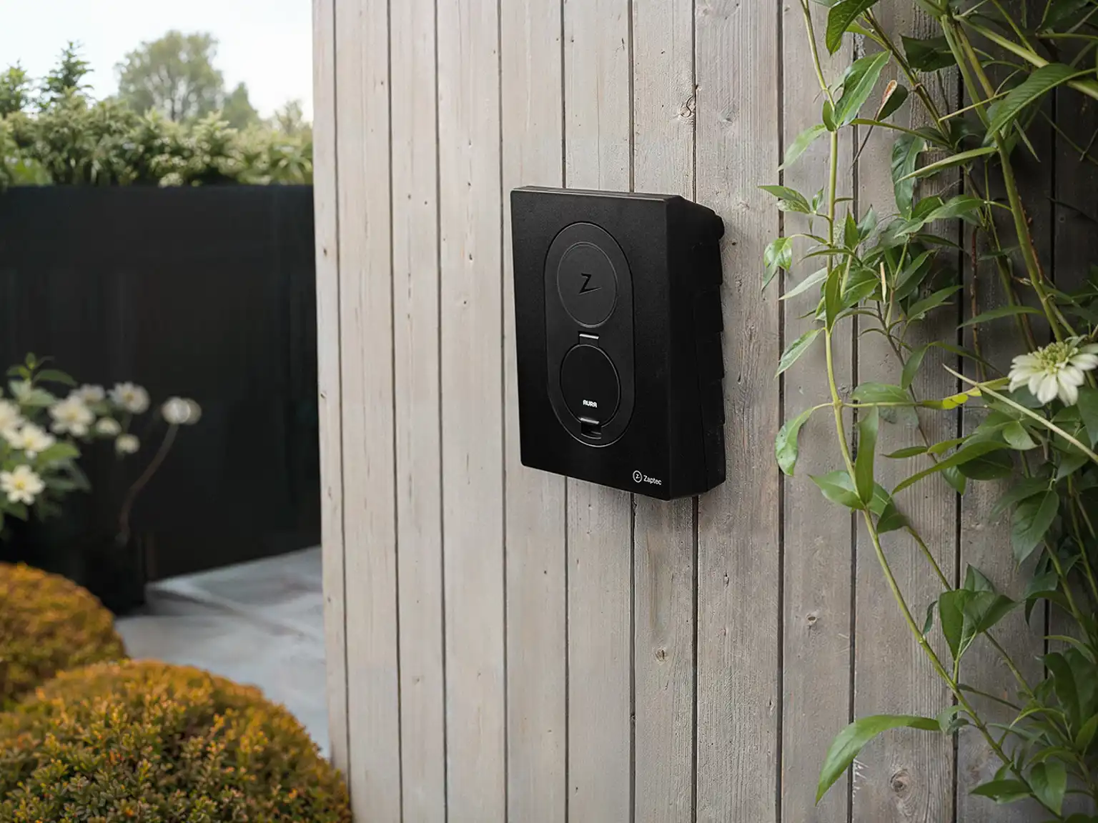 Ladeboks til elbil installeret i sommerhus