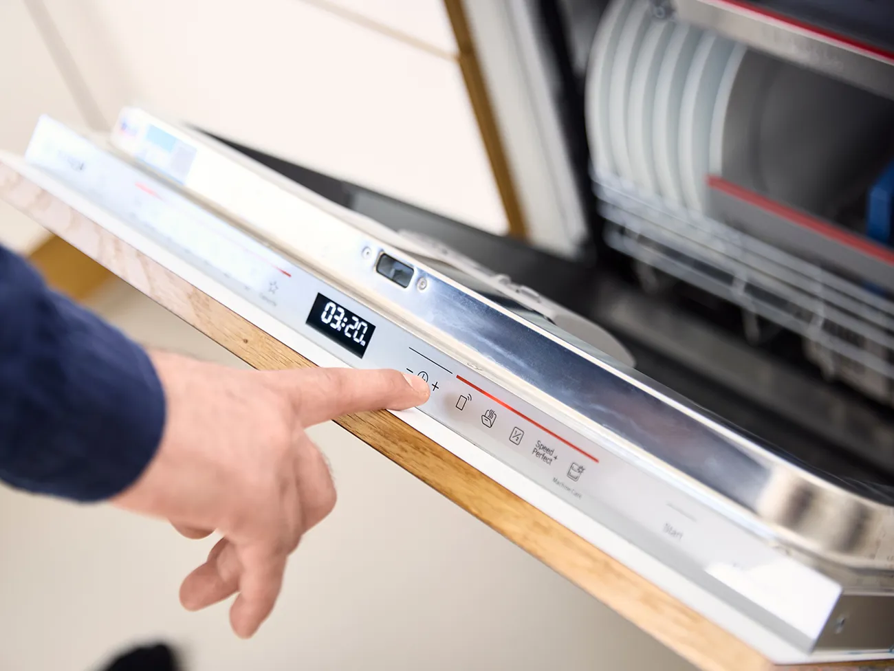 Mand udsætter start af opvaskemaskinen til elprisen er billig
