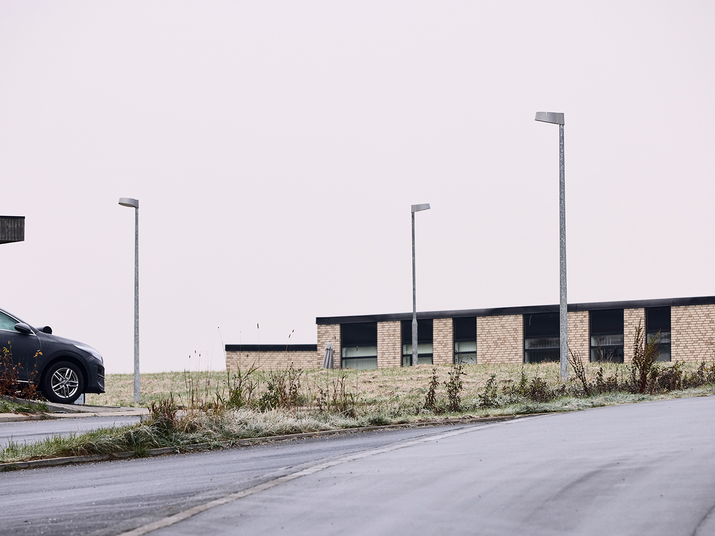 Hus på vej med gadelys